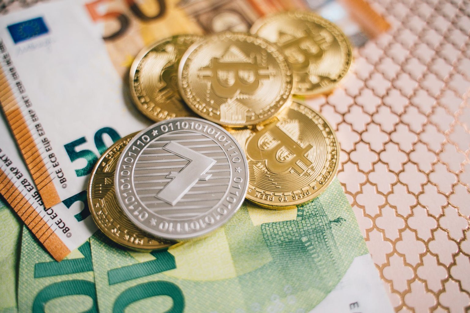 Visuele gids voor het kopen en verkopen van bitcoins online via brokerage-bedrijven