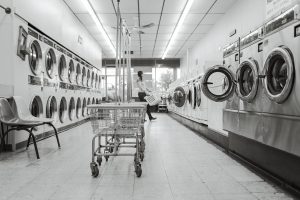 Moderne wasserette in Etten-Leur met industriële wasmachines en milieuvriendelijke technologieën voor schoon wasgoed